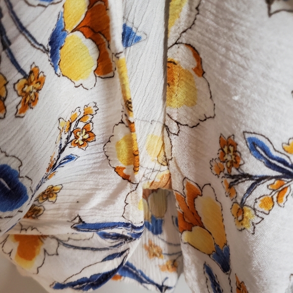 Forever 21 womens crop top small white floral straps elastic neckline - Picture 4 of 6